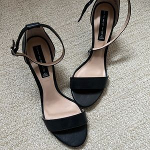 Steven by Steve Madden ankle strap black sandal heel, size 8.